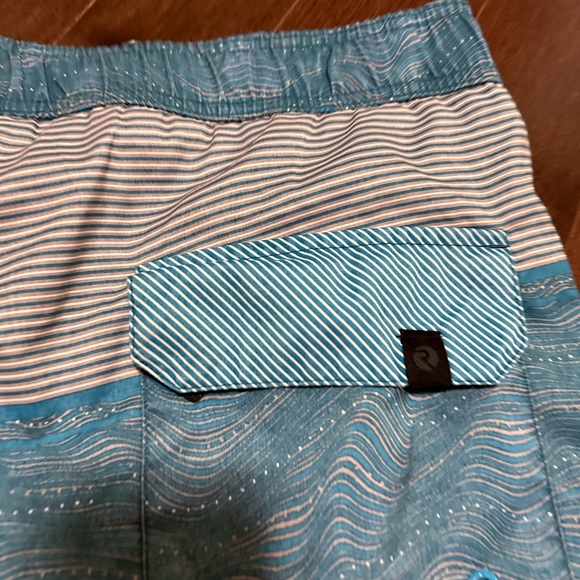 L Ripzone blue swim shorts - Picture 9 of 11